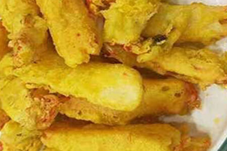 70 Крабовые палочки с морской капустой в кляре