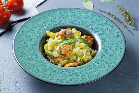 Феттуччине с лососем