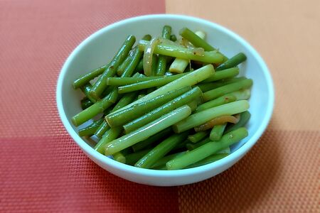 Салат из стрелок чеснока