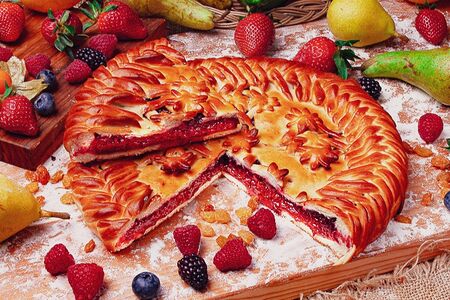 Пирог с малиной