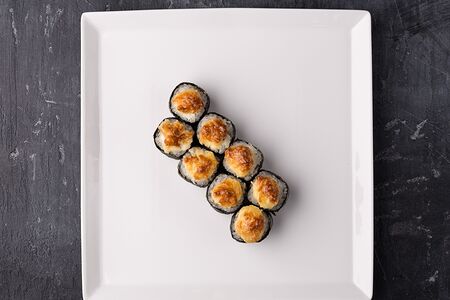 Запеченный ролл с угрем