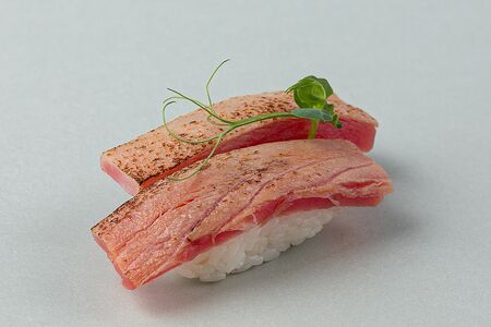 Суши Обожжённый тунец