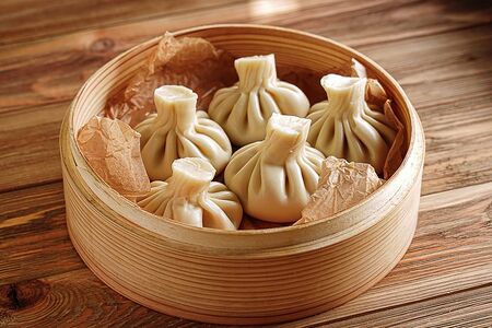 Хинкали с бараниной и зеленью