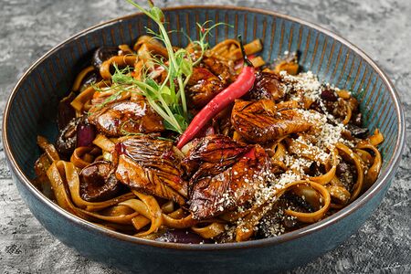 Удон с курицей