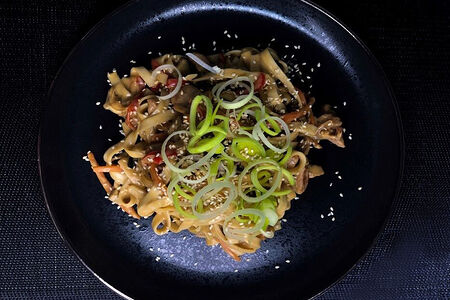 Сырная лапша со свининой