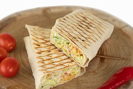 Шаурма с курицей биг в пшеничном лаваше