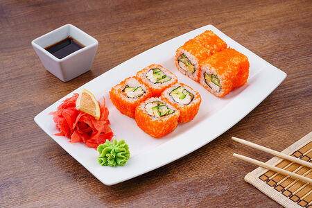 Ролл Калифорния с крабом