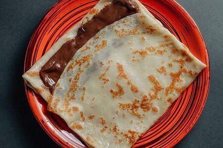 Блин с орехово-шоколадной пастой