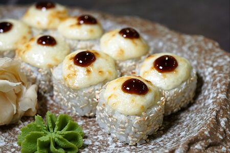 Запеченный с сыром угорь