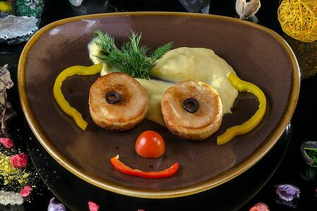 Куриные котлетки с картофельным пюре