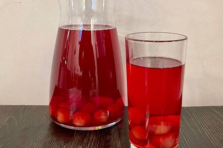 Компот вишневый собственного приготовления