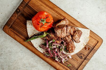 Шашлык из cвинoго окорока