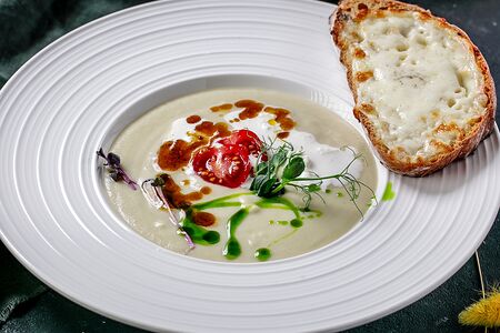 Крем суп из топинамбура со страчателой