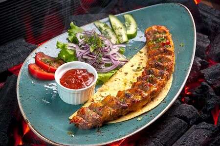 Люля-кебаб из говядины с болгарским перцем и сыром