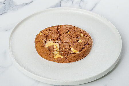 Печенье Cookies Шоколадное с белой глазурью