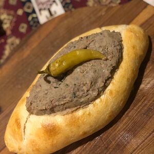 Хачапури по-аджарски с фасолью