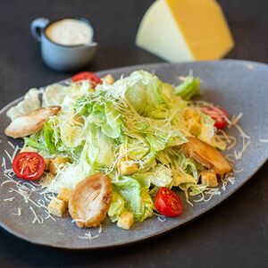 Цезарь с курицей