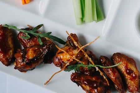 Куриные крылья на мангале