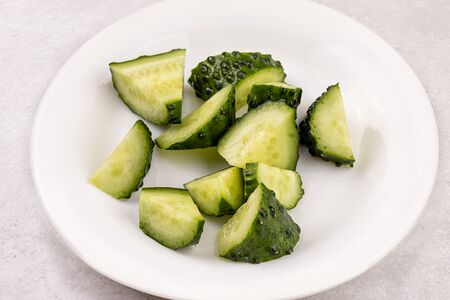 Огурцы свежие