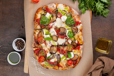 Римская пицца с баклажанами