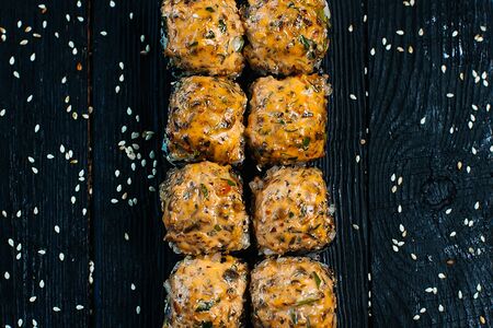 Острый с угрем