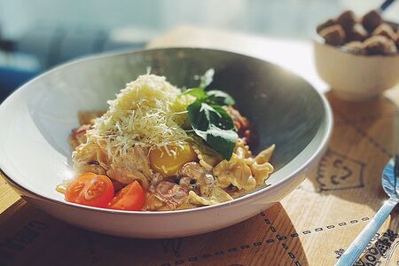 Паста с соусом А ля Карбонара