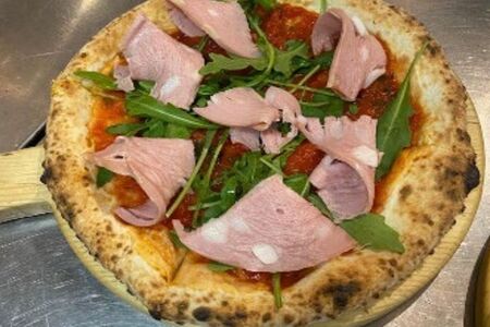 Мини-пицца с мортаделлой