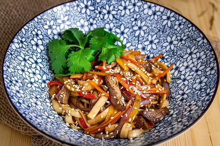 Удон с говядиной