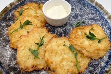 Драники картофельные со сметаной