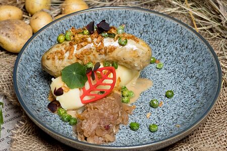 Куриные колбаски с сыром чеддер