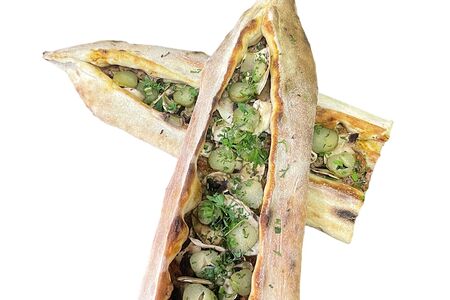 Ламаджо с грибами и огурцом