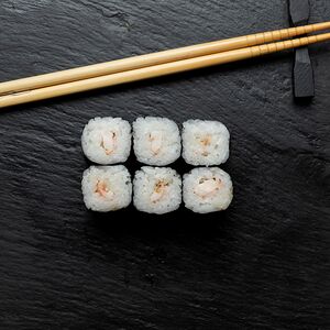 Ролл с креветкой