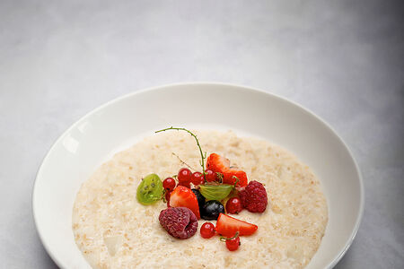 Каша овсяная домашняя с грушей