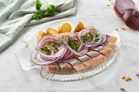 Сельдь с молодым картофелем