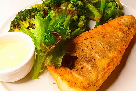 Филе судака с брокколи