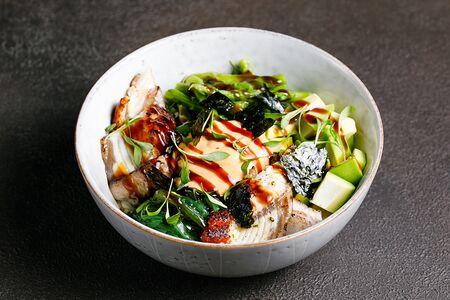 Поке с угрём