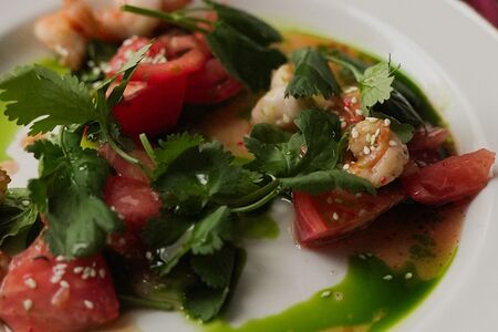 Креветки с томатами Ким чи