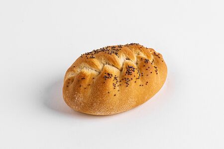 Постный пирожок с брусникой и яблоком