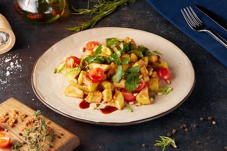 Хрустящий баклажан с томатами и сыром моцарелла