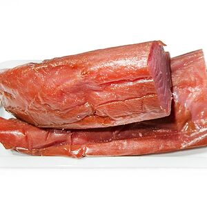 Тунец холодного копчения