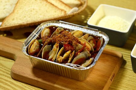 Вонголе с лапшой