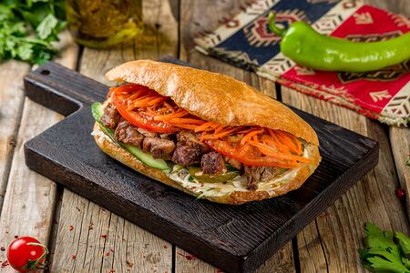 Шаурма с говядиной с морковкой по-корейски в пите