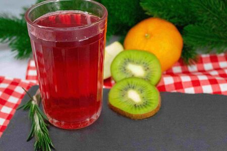 Напиток ягодный с травами