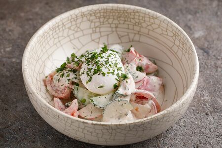 Овощной салат с яйцом