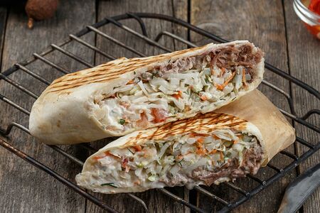 Шаверма с говядиной в лаваше