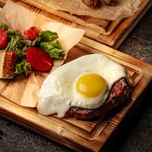 Бифштекс из мраморной говядины