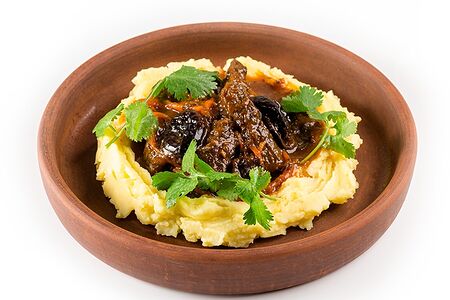 Говядина с черносливовом и пюре