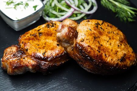 Корейка свиная на углях