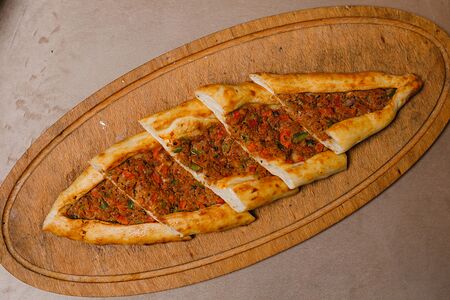 Пиде с мясом кушбаши (Kusbasili Pide)