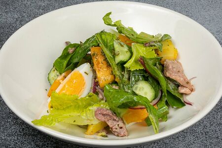 Салат с печенью трески